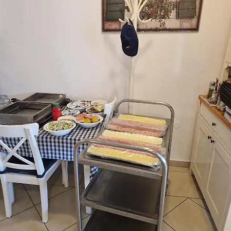 Pikolo בית הארחה 3*