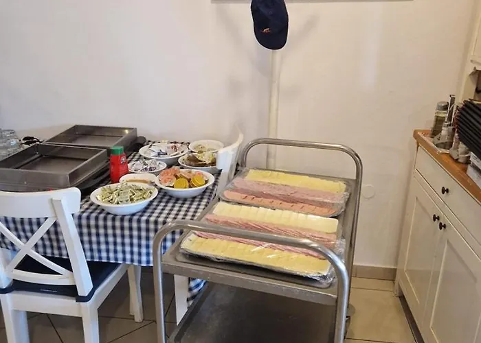 Pikolo Gostinjska kuća 3*