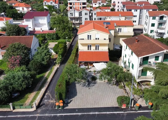 Pikolo Sveti Filip i Jakov